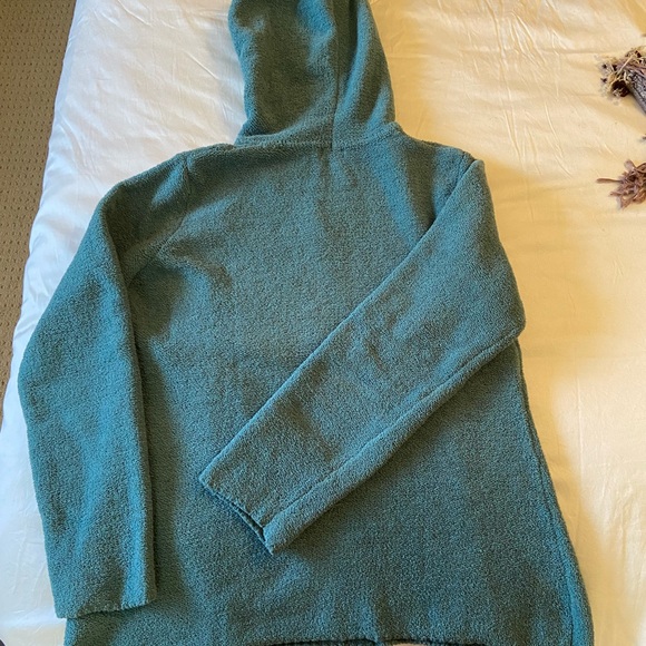 Sweater - Picture 2 of 4